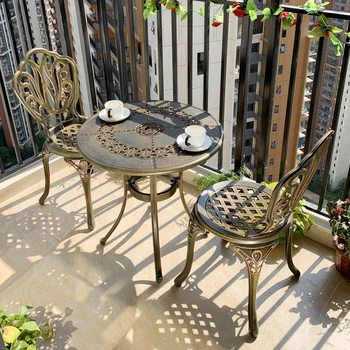 שולחן ושני כיסאות מרפסת מקורה, שולחן קפה מזדמן בחליפת שלושה חלקים תה שולחן משולב התמונה