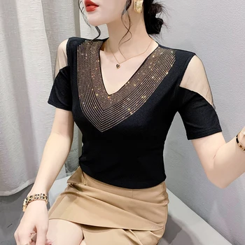 2023 הקיץ הקוריאני בגדים באיכות גבוהה חולצה שיק סקסי V-צוואר טלאים רשת יהלומים נשים חולצות שרוול קצר Tees 34259 התמונה