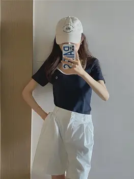 קיץ חדש קצרים שרוולי קוריאנית מעצב אופנה יוממות רקמה O-צוואר חולצת טי קניות אישה רזה סקסית חולצת טריקו פאטאל התמונה